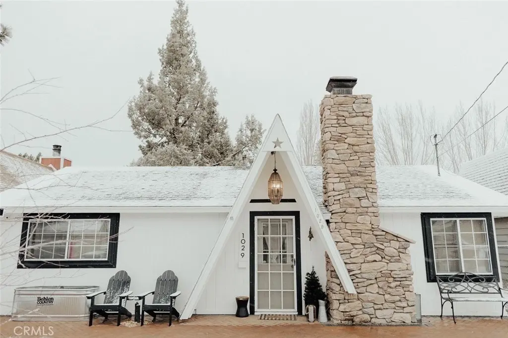 1029 W Aeroplane, Big Bear City, CA — listing photo 1