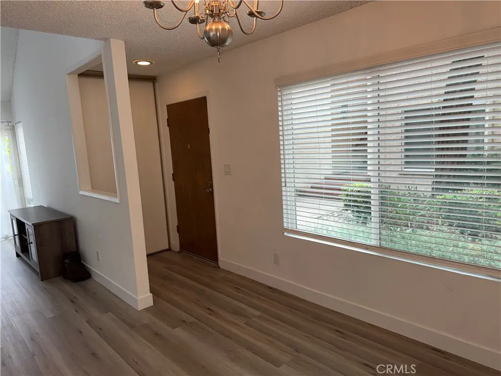 22330 Victory Boulevard 803, Woodland Hills, CA — listing photo 1