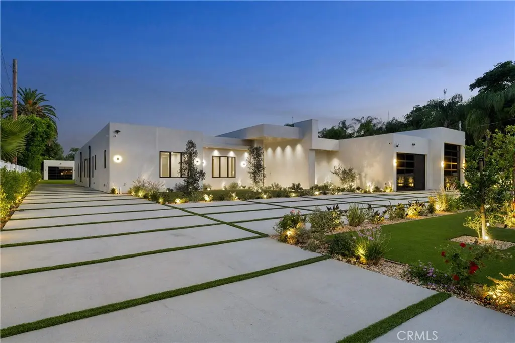 22924 Erwin Street, Woodland Hills, CA — listing photo 1