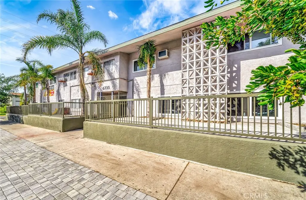 6735 Elmer 16, North Hollywood, CA — listing photo 1