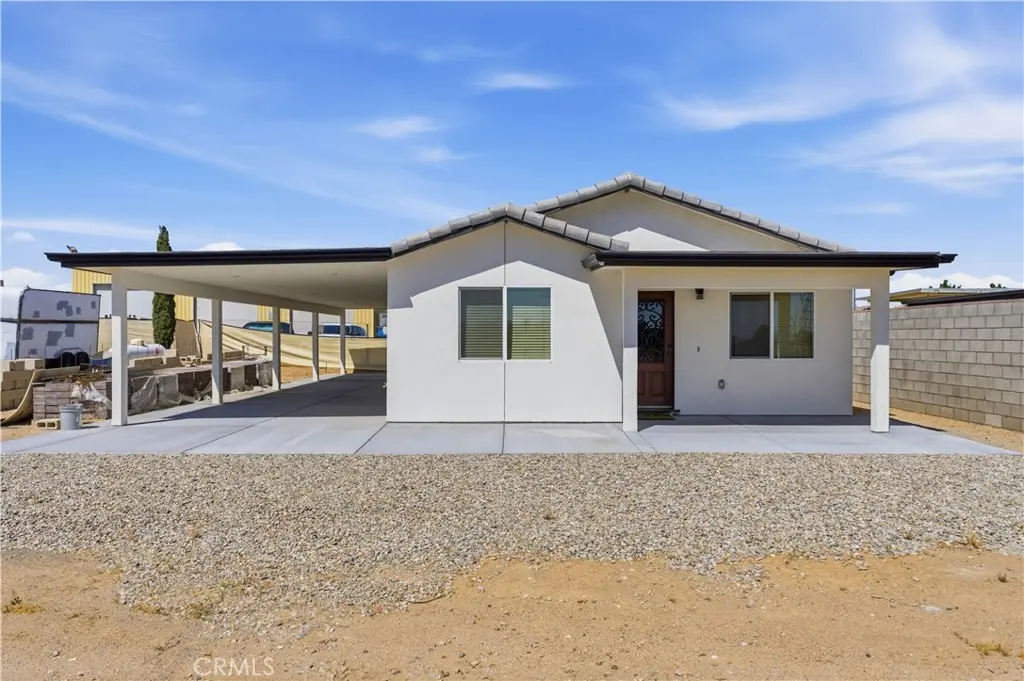 Duplex for rent at 12415 Sycamore Street 3, Victorville, CA featuring 3 beds and 2 baths
