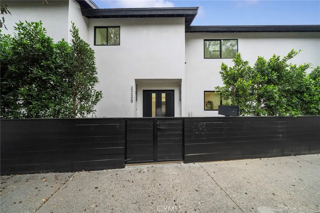 Single Family Residence for sale at 2225 Shoredale, Los Angeles, CA featuring 3 beds and 3 baths