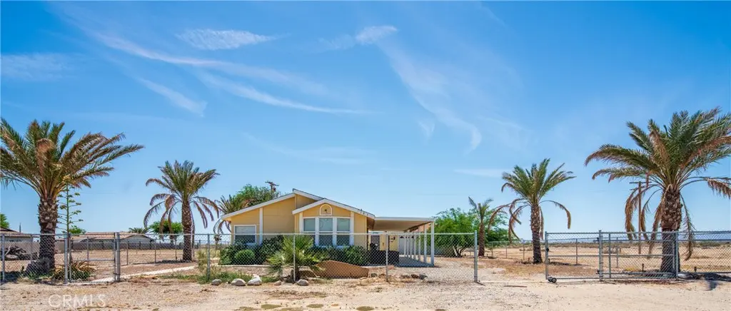 783 Molokai, Thermal, CA — listing photo 1
