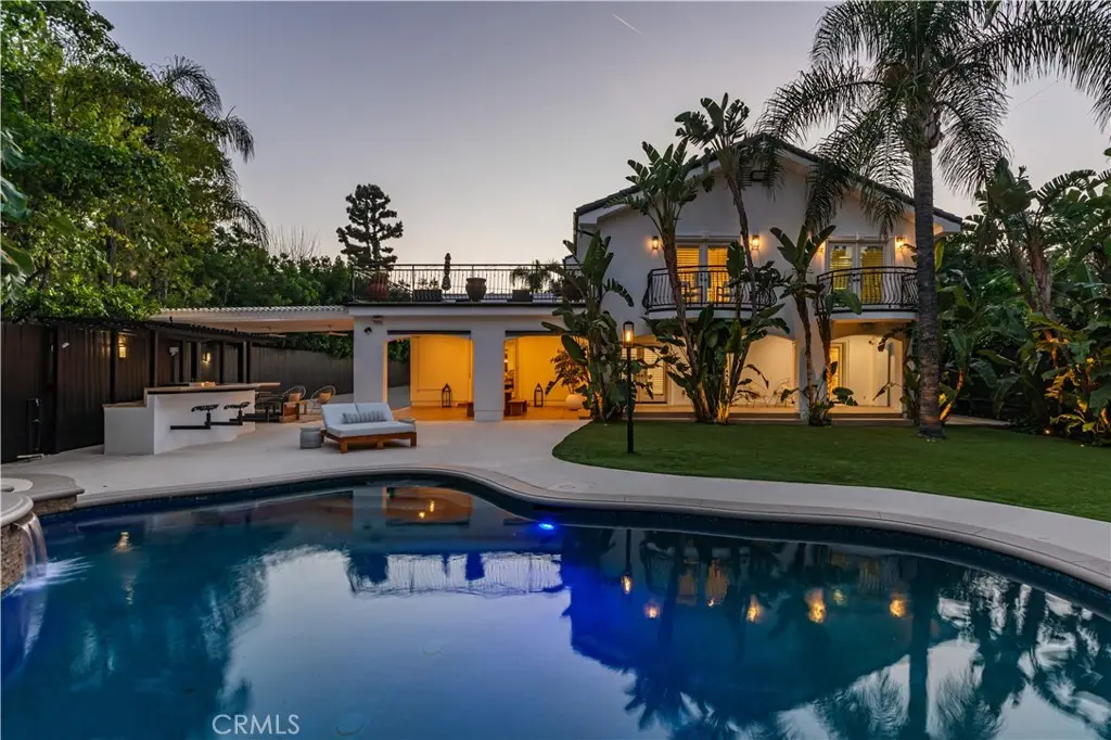 5242 Topeka Drive, Tarzana, CA — listing photo 1