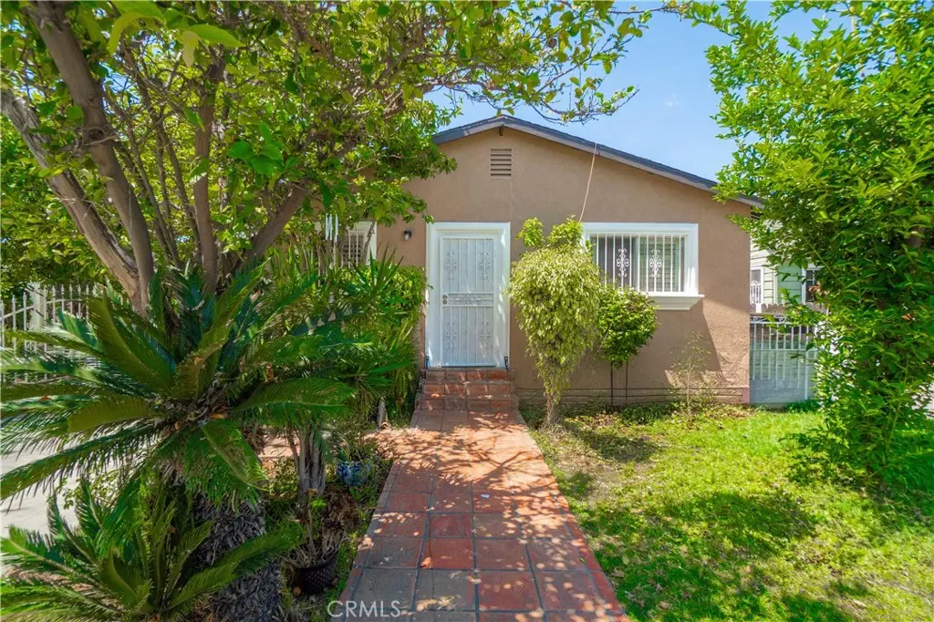 Duplex for sale at 549 Williamson, Los Angeles, CA featuring 5 beds and 3 baths