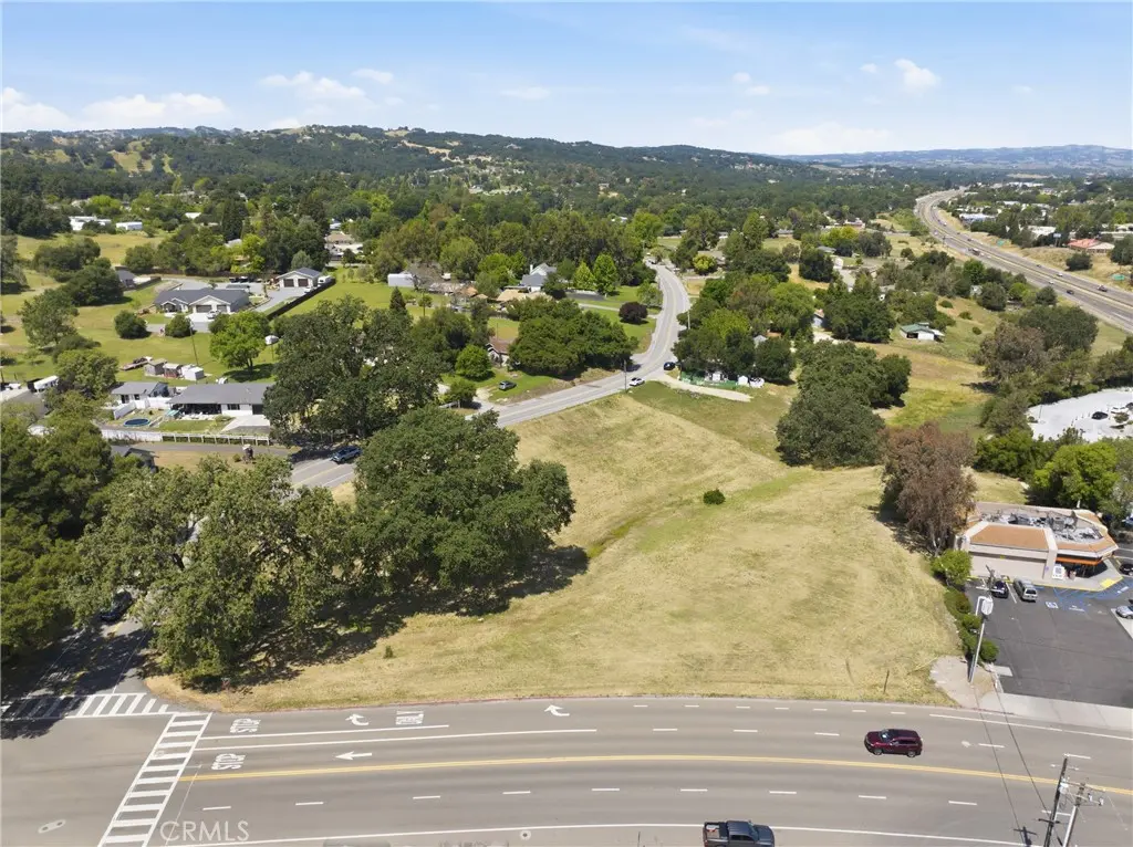 3975 Monterey, Atascadero, CA — listing photo 1