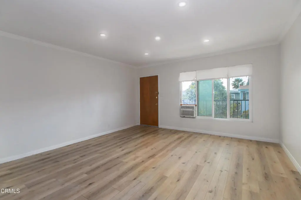 Residential Lease for rent at 1736 Normandie Avenue 7, Los Angeles, Los Angeles County, CA featuring 1 bed and 1 bath