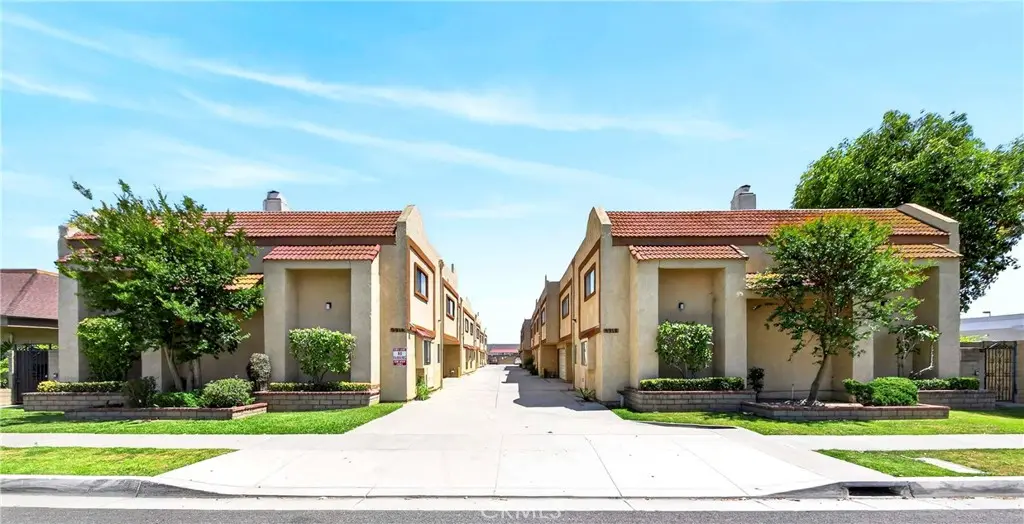 9914 Tweedy Lane C, Downey, CA — listing photo 1