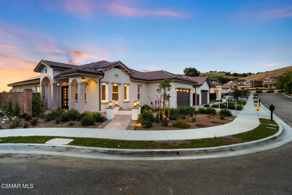 327 Toyon Court Court, Thousand Oaks, CA — listing photo 1