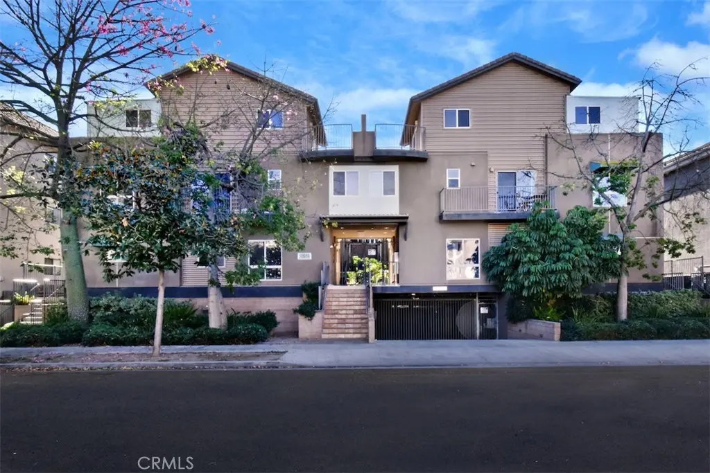 10918 Morrison Street 3, North Hollywood, CA — listing photo 1