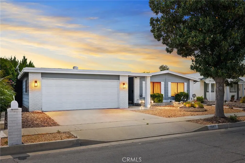 Manufactured On Land for sale at 1507 Willow Leaf, Hemet, CA featuring 2 beds and 2 baths