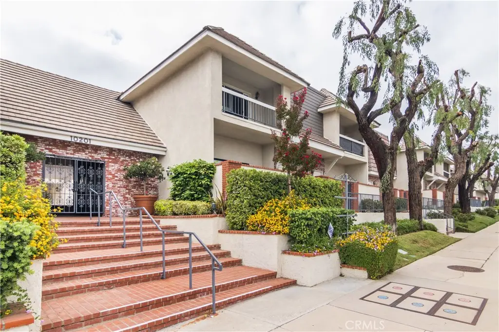 10201 Mason 62, Chatsworth, CA — listing photo 1