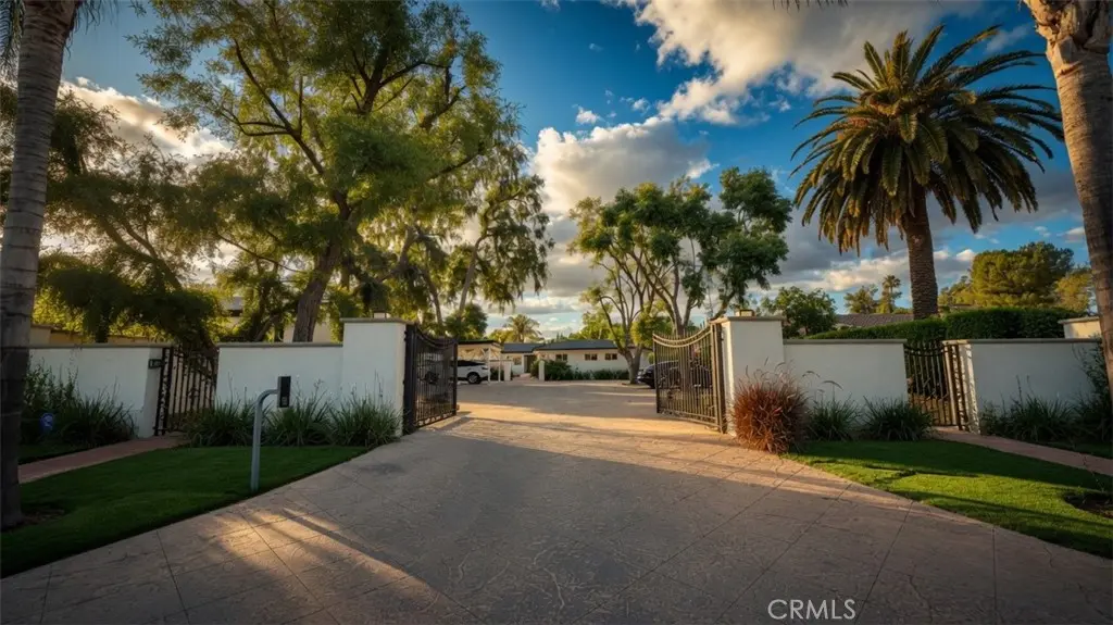 5855 Shirley Avenue, Tarzana, CA — listing photo 1