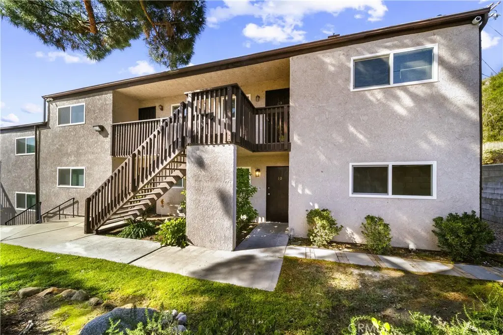 17847 Beneda Lane 10, Canyon Country, CA — listing photo 1
