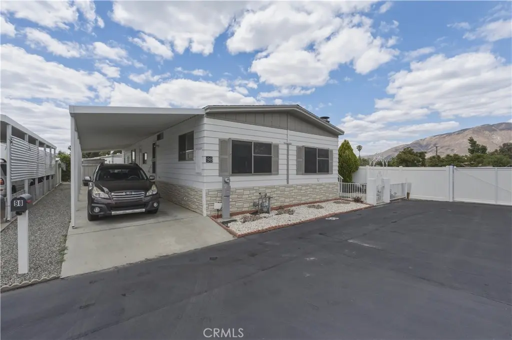 Manufactured In Park for sale at 655 E Main 98, San Jacinto, CA featuring 3 beds and 2 baths