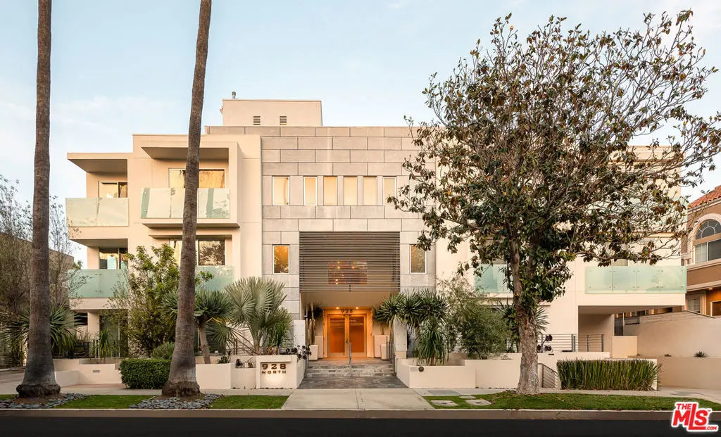 Condominium for sale at 928 N Croft Avenue 303, West Hollywood, CA featuring 3 beds and 3 baths