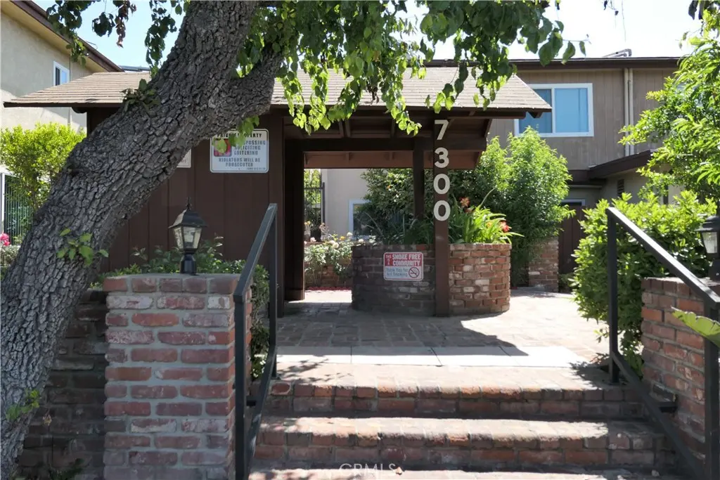 7300 Lennox J3, Van Nuys, CA — listing photo 1