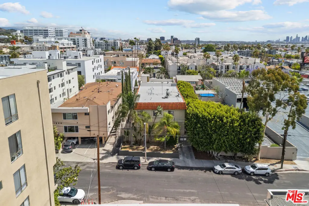 Residential Lease for rent at 1540 N Fuller Avenue 7, Los Angeles, Los Angeles County, CA featuring 2 beds and 2 baths