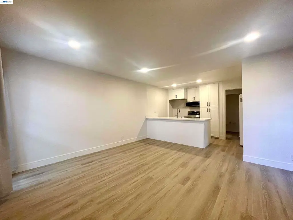 Condominium for sale at 1428 MADISON ST #104, Oakland, CA featuring 1 bed and 1 bath
