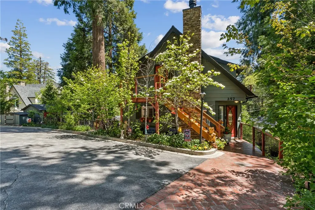 257 Corona Circle, Lake Arrowhead, CA — listing photo 1