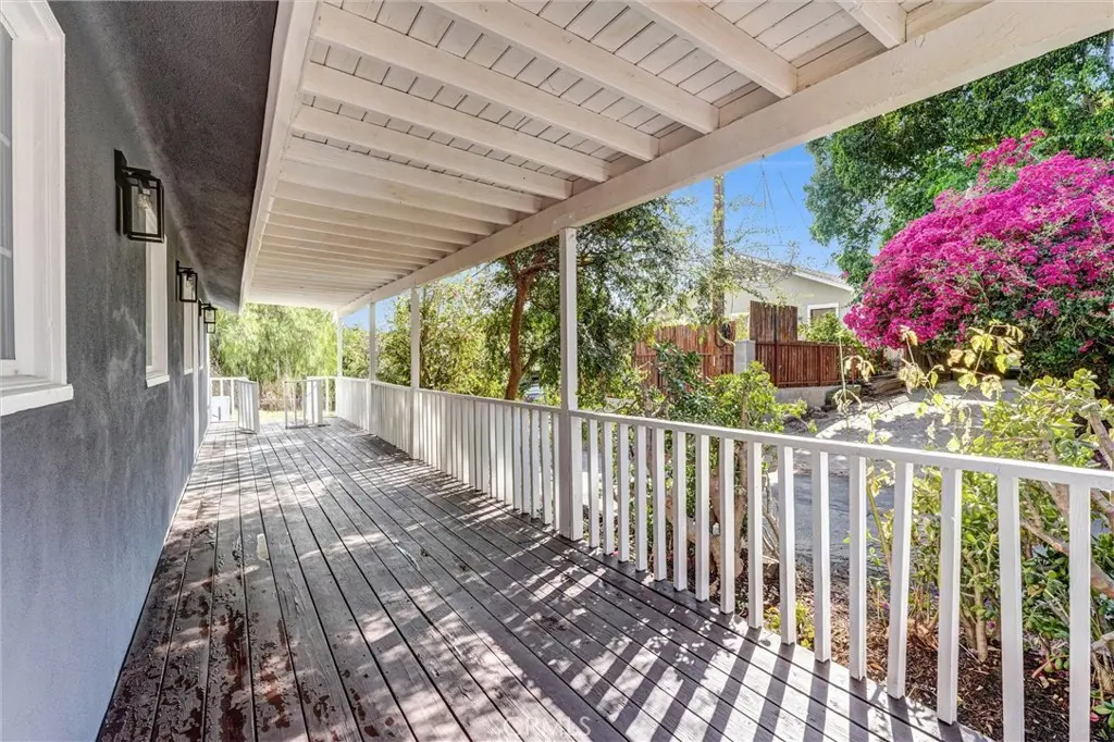 9246 Rowell Ave., Chatsworth, CA — listing photo 1