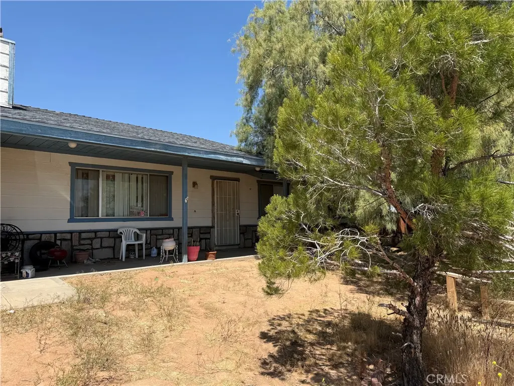 16082 Dale Evans Parkway, Apple Valley, CA — listing photo 1