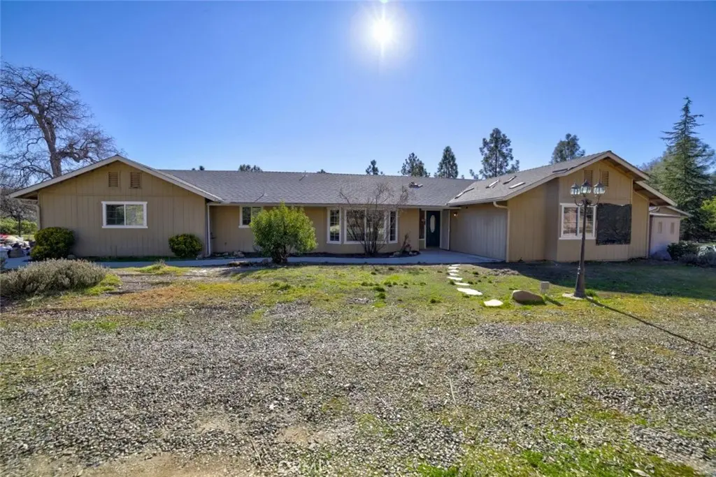 42478 Nelder Heights, Oakhurst, CA — listing photo 1