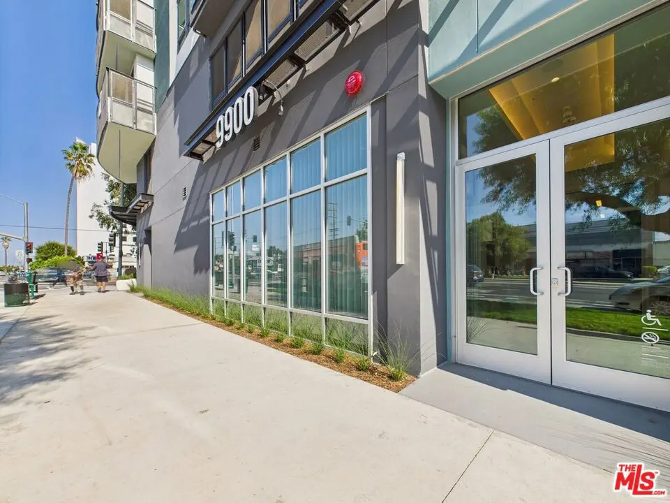 Residential Lease for rent at 9900 Venice 309, Culver City, Los Angeles County, CA featuring 1 bed and 1 bath