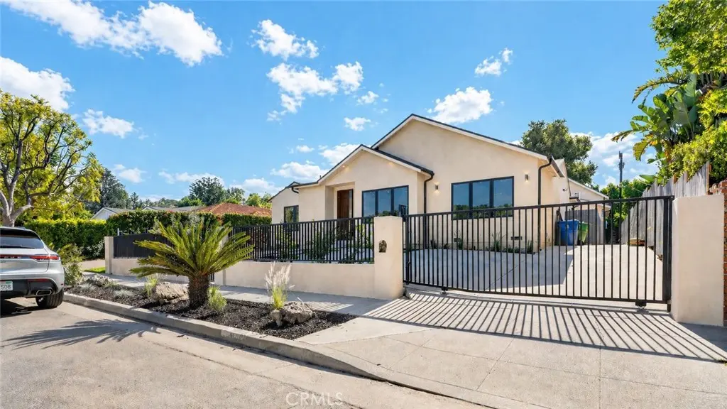 4819 Genesta, Encino, CA — listing photo 1