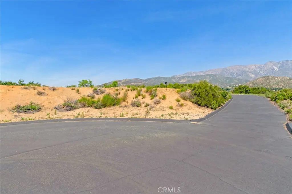 7055 Royal View Court, Yucaipa, CA — listing photo 1