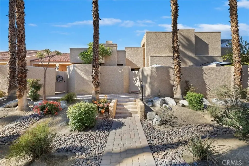 Residential Lease for rent at 73422 Irontree, Palm Desert, Riverside County, CA featuring 2 beds and 3 baths