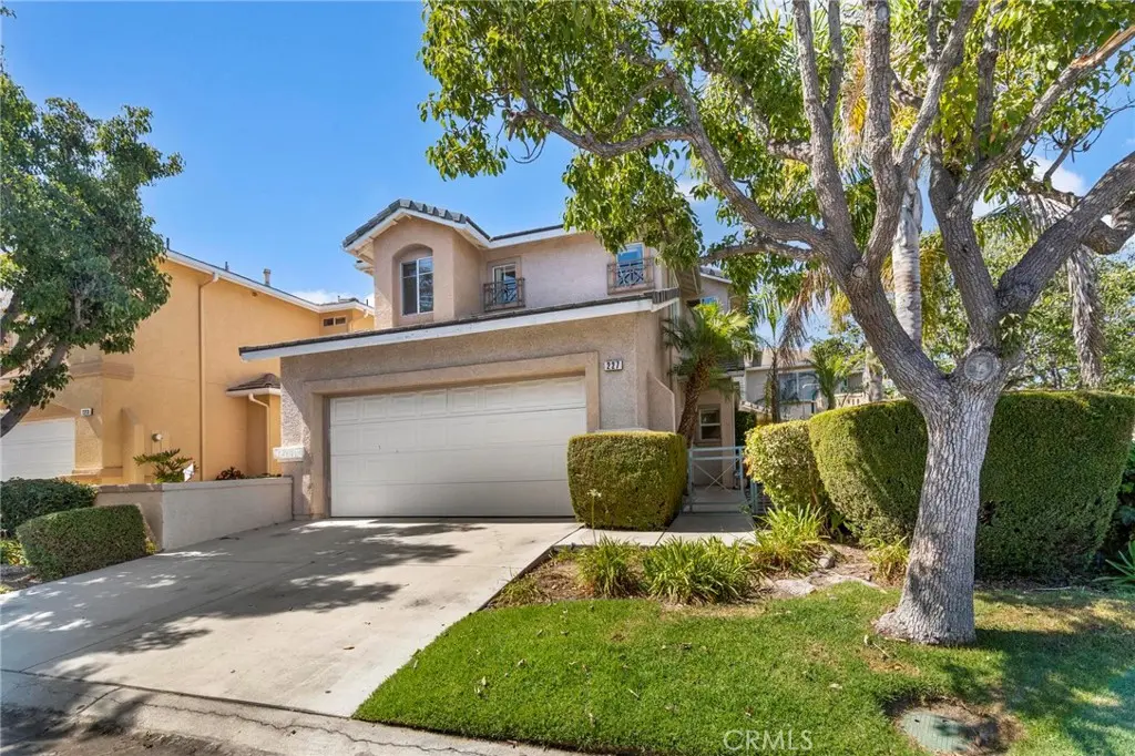 Single Family Residence for sale at 227 Galante Way, Oxnard, CA featuring 3 beds and 3 baths