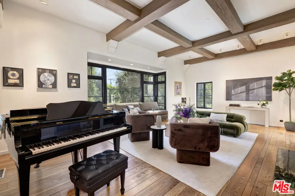 Single Family Residence for sale at 1701 Queens Court, Los Angeles, CA featuring 4 beds and 5 baths