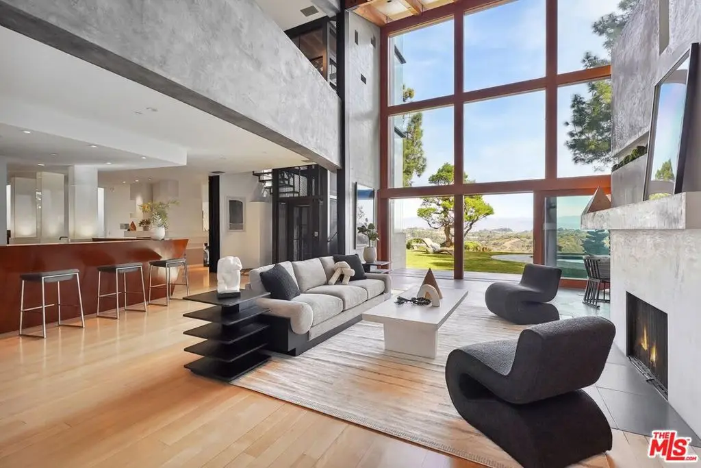 Single Family Residence for sale at 2238 Stradella Road, Los Angeles, CA featuring 6 beds and 6 baths
