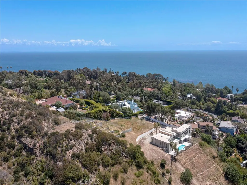 27061 Sea Vista Dr., Malibu, CA — listing photo 1