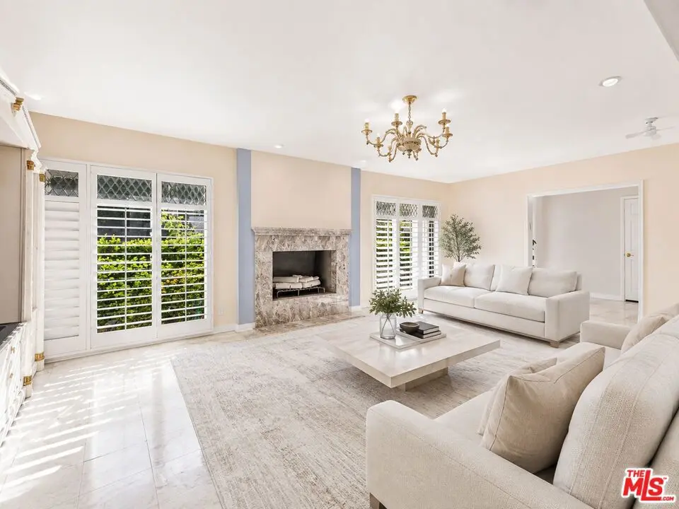 Single Family Residence for sale at 1118 Roscomare Road, Los Angeles, CA featuring 3 beds and 3 baths
