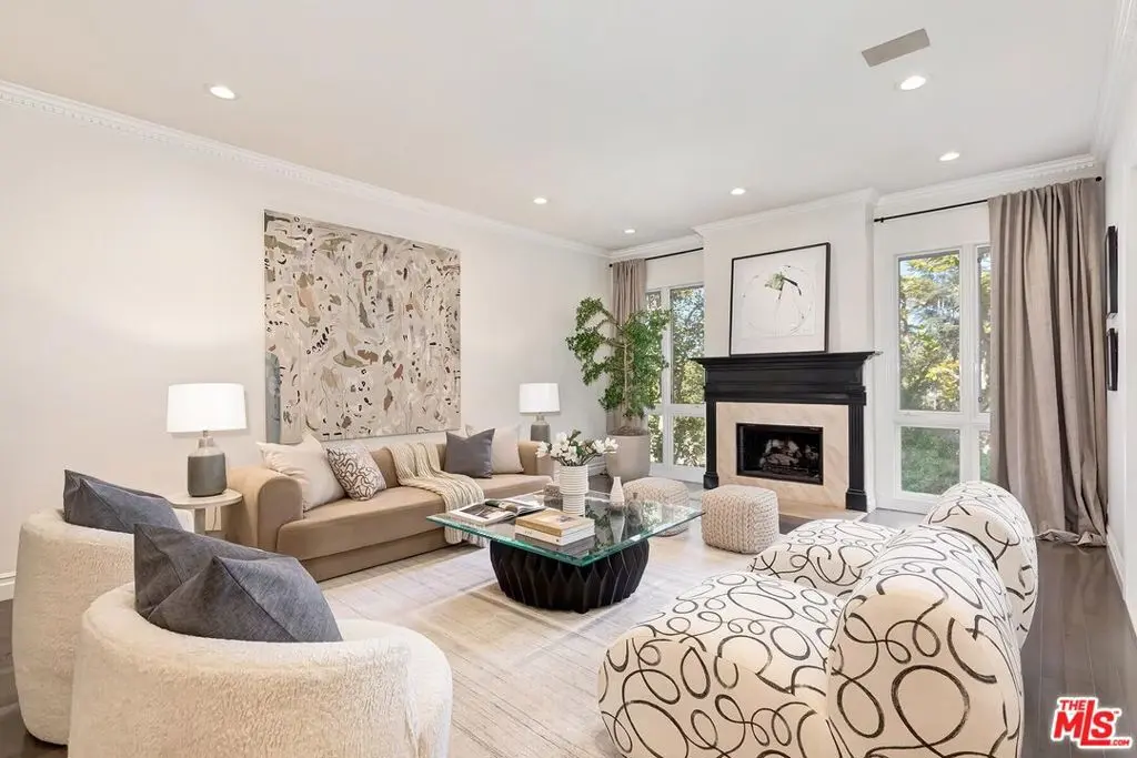 Condominium for sale at 10112 EMPYREAN Way 204, Los Angeles, CA featuring 2 beds and 3 baths