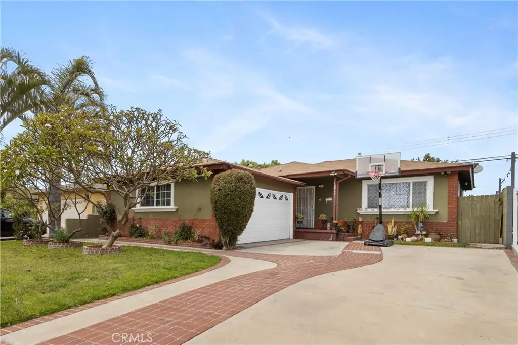 10827 Milano, Norwalk, CA — listing photo 1