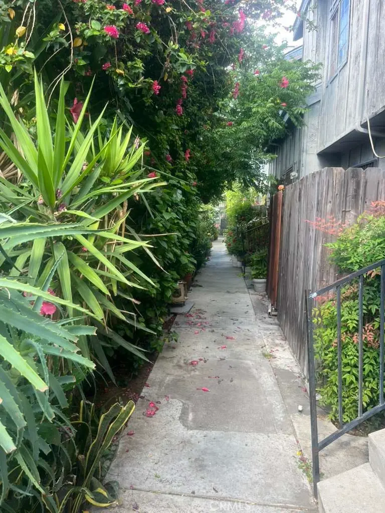 9332 Van Nuys Blvd 56, Panorama City, CA — listing photo 1