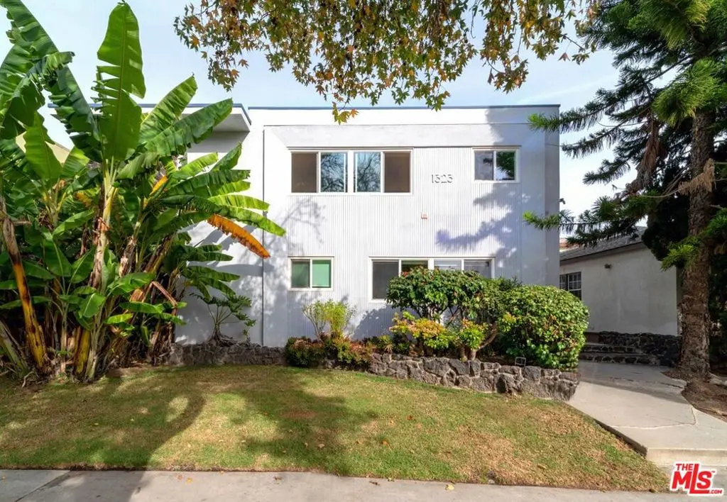 1323 11th Street, Santa Monica, CA — listing photo 1