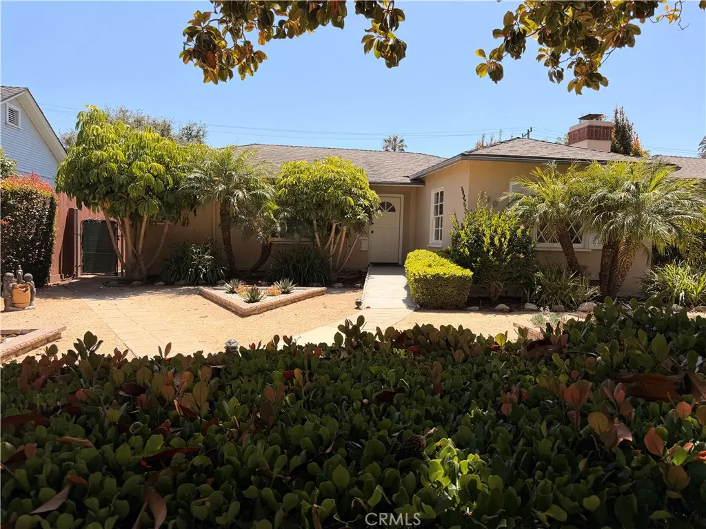 Residential Lease for rent at 240 Euclid, Santa Monica, Los Angeles County, CA featuring 3 beds and 1 bath