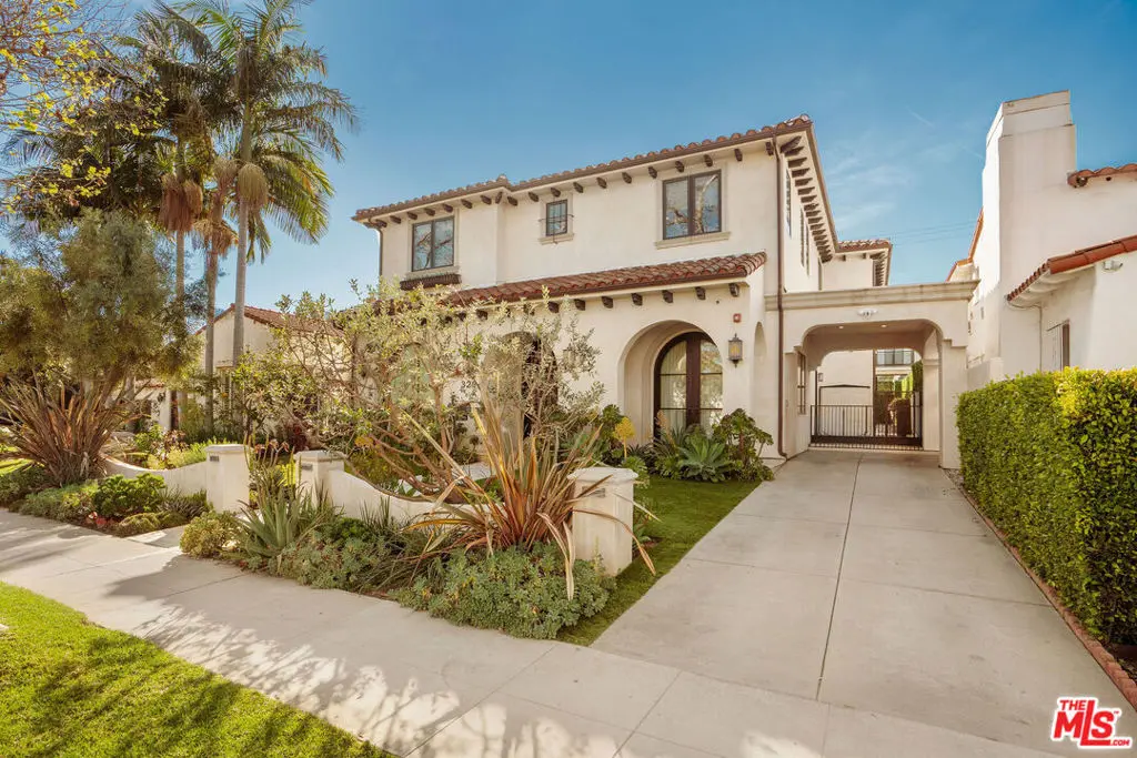 Single Family Residence for sale at 331 S Canon Dr, Beverly Hills, CA featuring 6 beds and 8 baths