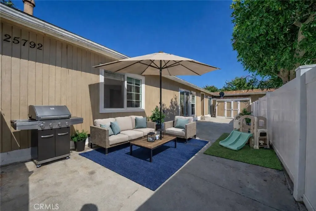 Condominium for sale at 25792 Via Lomas 77, Laguna Hills, CA featuring 3 beds and 2 baths
