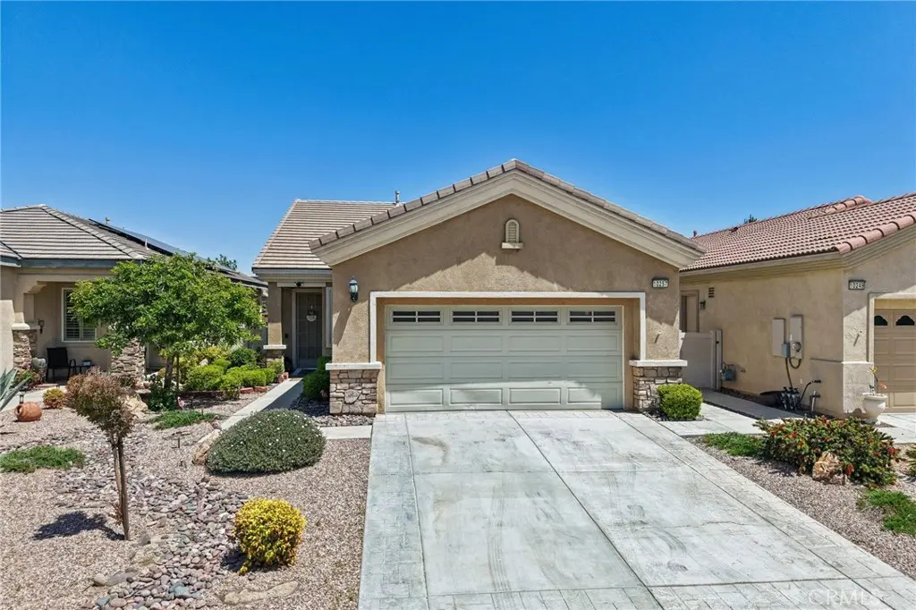 10257 Wascana Lane, Apple Valley, CA — listing photo 1