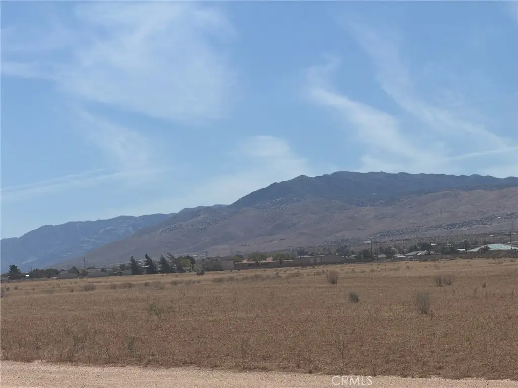 23023 Del Oro, Apple Valley, CA — listing photo 1