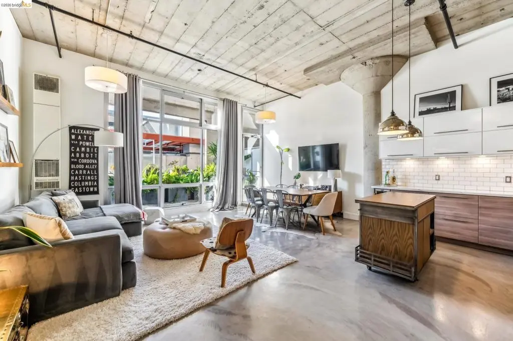 Condominium for sale at 255 3Rd St 206, Oakland, CA featuring 1 bed and 1 bath
