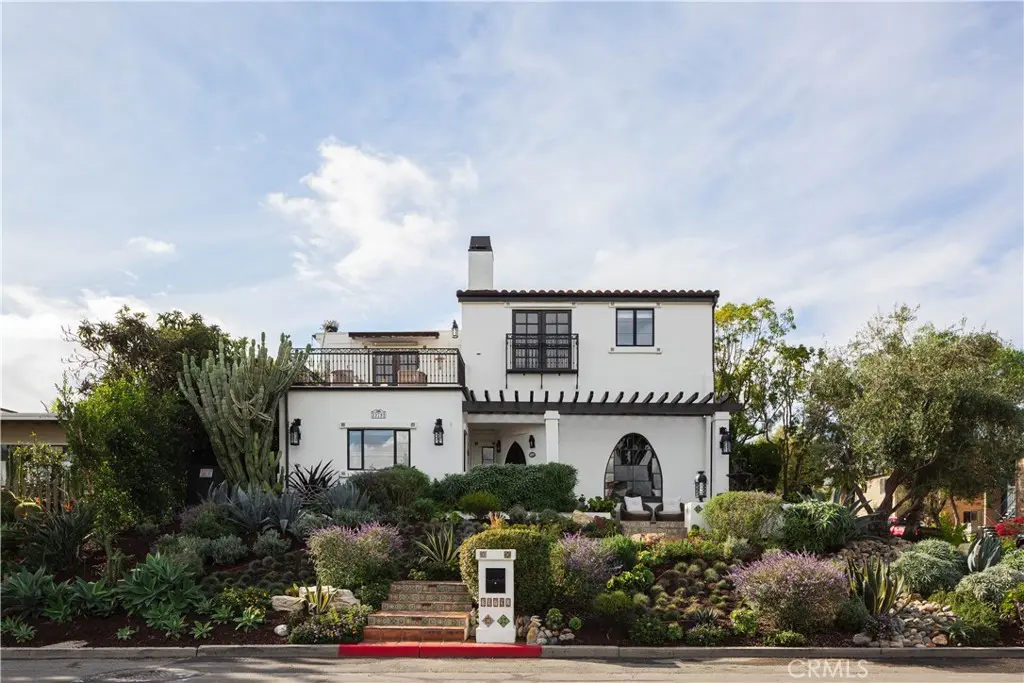 Single Family Residence for rent at 33791 Granada, Dana Point, CA featuring 4 beds and 4 baths