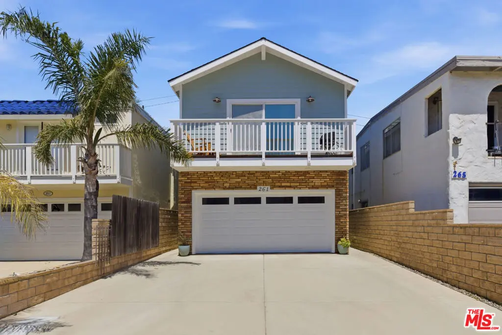 Single Family Residence for sale at 261 Highland, Oxnard, CA featuring 2 beds and 2 baths