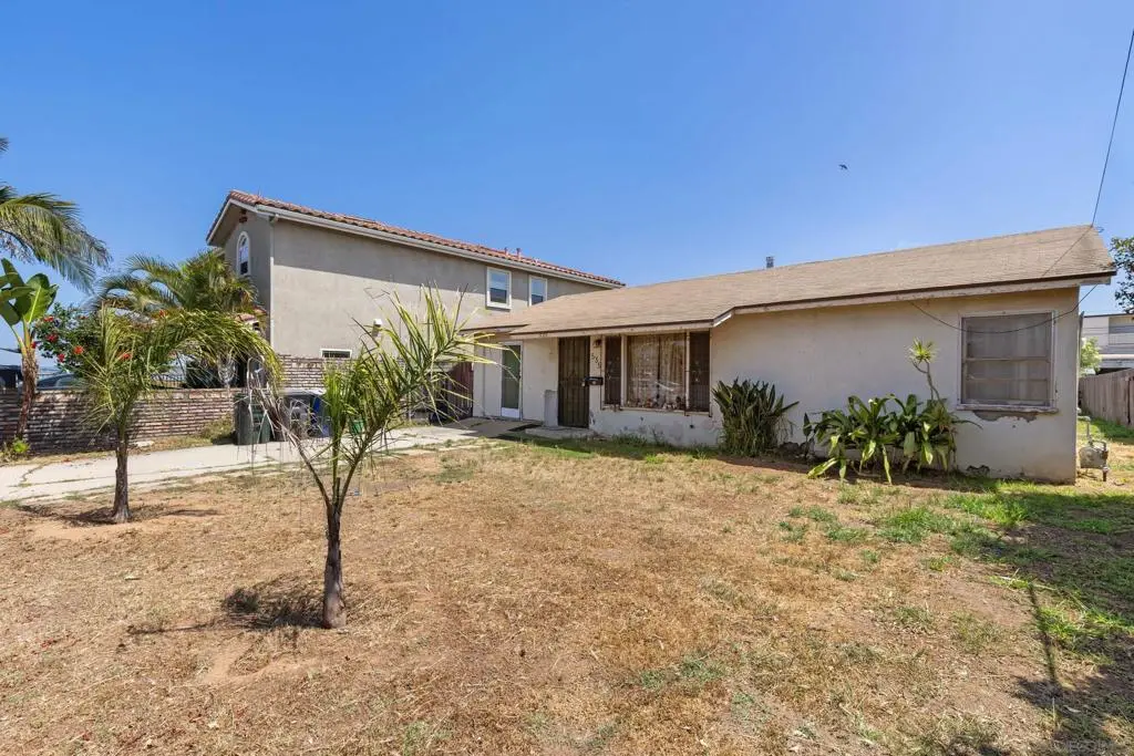 Single Family Residence for sale at 535 12th St, Imperial Beach, CA featuring 2 beds and 1 bath