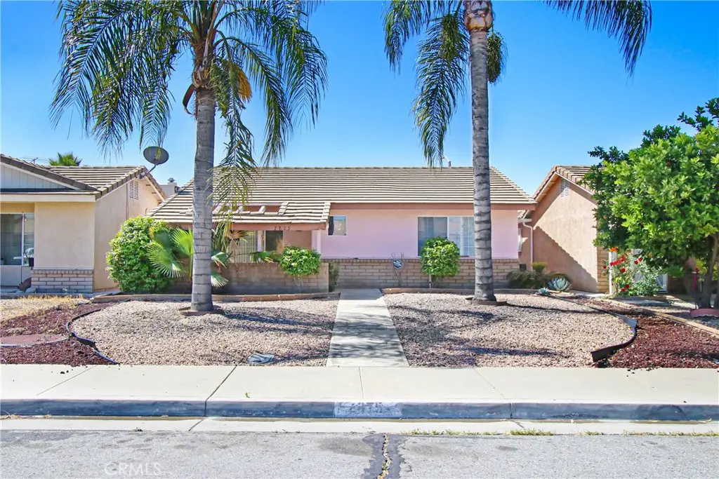 Single Family Residence for sale at 2875 Oradon Way, Hemet, CA featuring 2 beds and 2 baths
